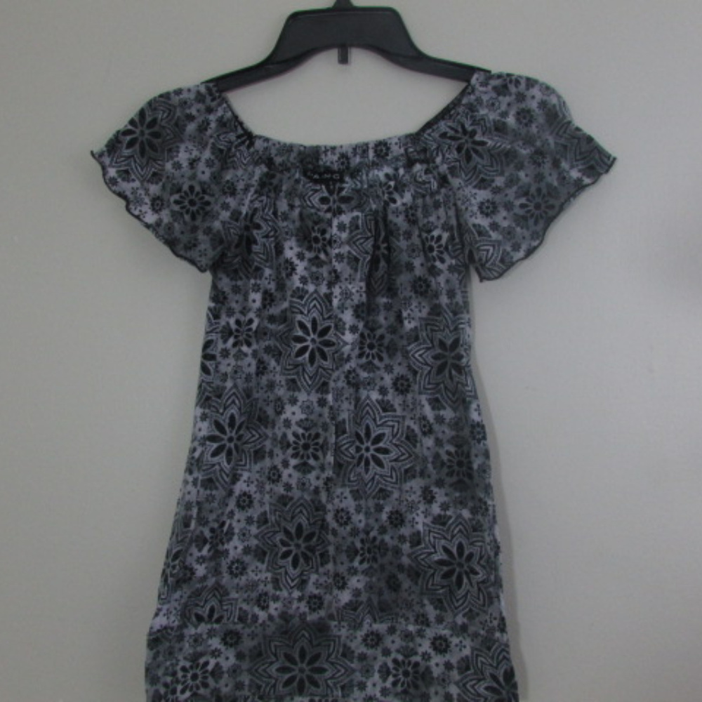 Fang Womens Shirt Small Black Gray White